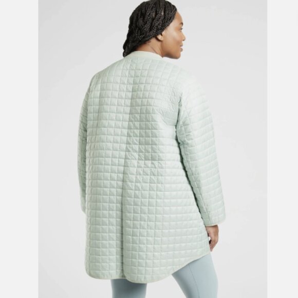 Athleta Grandview PrimaLoft Shell Full Zip Wind Resistant Jacket in Coast Grey - Picture 5 of 16